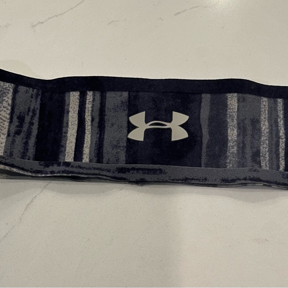 Under Armour Black and Gray Patterned Headband